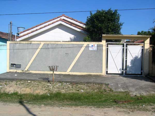 Casa no centauro 1 suite, 02 quartos, 02 salas, cozinha, banheiro social, &aacute;rea de servi&ccedil;o, garagem grande. C85