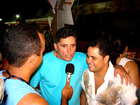 J&acirc;nio Natal com o cantor Marcelo Marrone no camarote