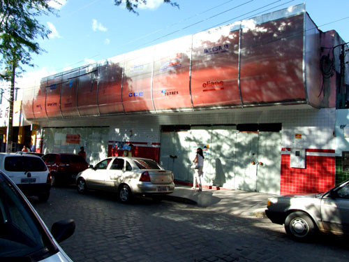 VSD, hoje um pr&eacute;dio abandonado