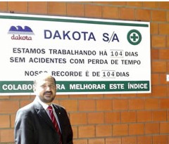 Prefeito Robério Oliveira na sede da Dakota no Rio Grande do Sul