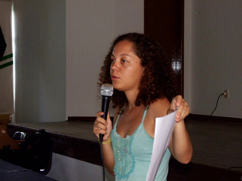 Luciana Oliveira, uma das pessoas respons&aacute;veis pela organiza&ccedil;&atilde;o do evento
