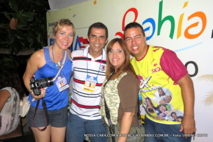 Da esq/direita Geruza, C�sar, Sheyla e Renatinho no camarote da comunica��o