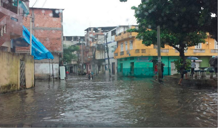   Alagamento no bairro do Uruguai, na Cidade Baixa, em Salvador Simone Cardoso/Arquivo Pessoal 