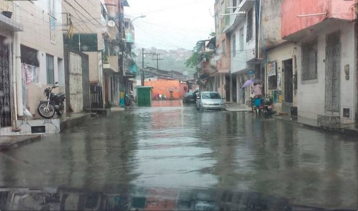   Alagamento no bairro do Uruguai, na Cidade Baixa, em Salvador Simone Cardoso/Arquivo Pessoal 