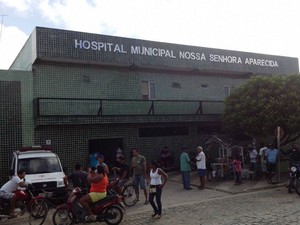 Pacientes e funcion�rios de hospital foram rendidos e tiveram celulares roubados por suspeitos (Foto: Allan Fonseca/Arquivo Pessoal)