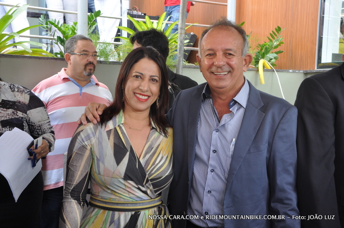A prefeita Cl�udia Oliveira posa para a nossa lente com o empres�rio Fernando a prefeita fez quest�o de vir de Porto Seguro para prestigiar o evento.