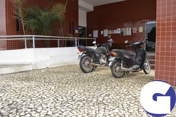 Dois homens tentam roubar motos apreendidas pela justiça