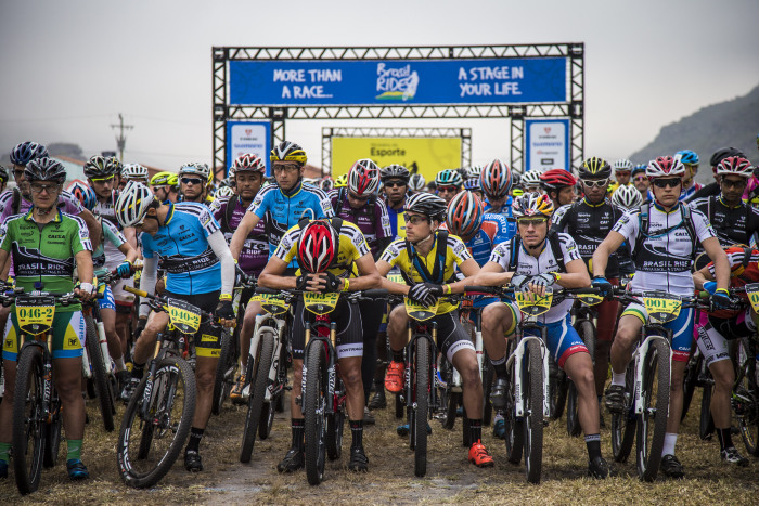 Ponteiros prontos para largada da Brasil Ride - Fabio Piva / Brasil Ride