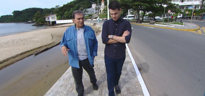 Dedé Santana e Luiz Bacci durante gravação para o Domingo Show em Itajaí, Santa Catarina – Foto: Reprodução/Record