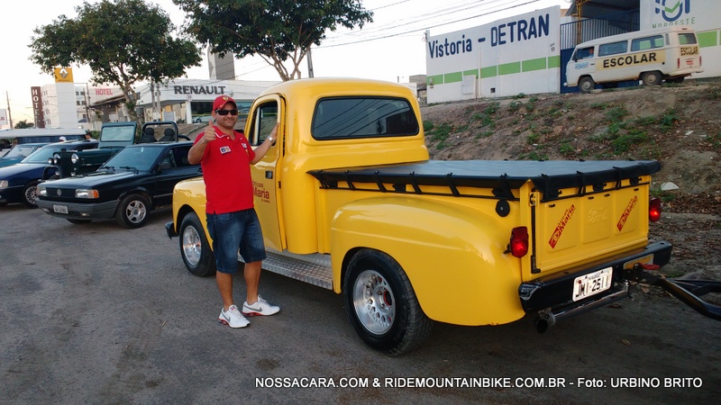 Pit das Óticas Naria e sua Ford F1 incrementada
