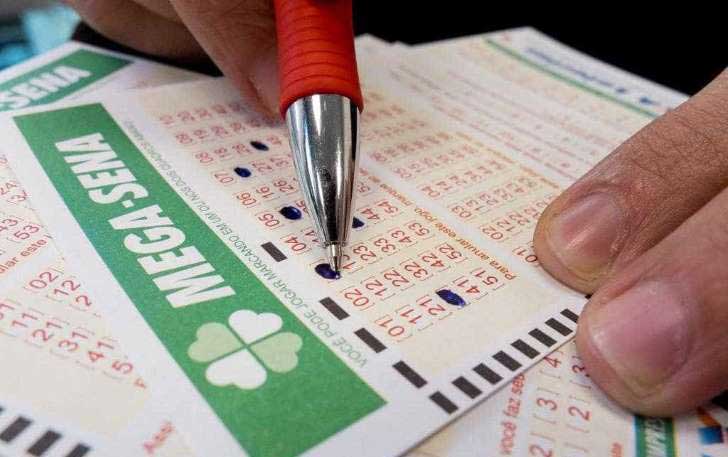 © Agência Brasil / Rafael Neddermeyer Apostas podem ser feitas até as 19h, em qualquer lotérica