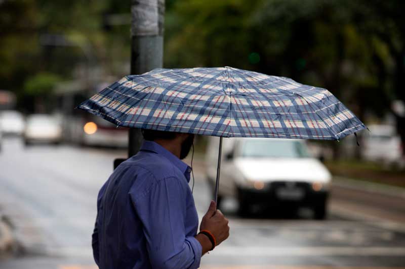 Aplicação de multas para pedestres e ciclistas está revogada - Foto: Marcelo Brandt/G1