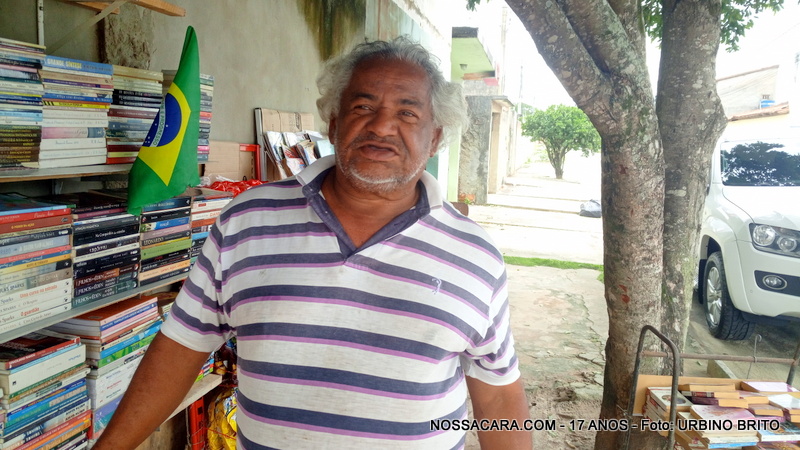 Alberto Gomes da Silva e seus livros