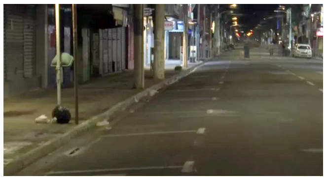 Rua de Itabuna vazia quando prefeitura da cidade do sul da Bahia decretou toque de recolher em 2020 - Foto: Reprodução/TV Santa Cruz